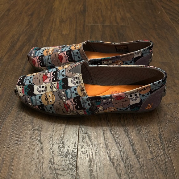 BOBS from Skechers Shoes - Skechers Women's Bob's for Cats Scratch Party Slip on Flats Memory Foam Size 8